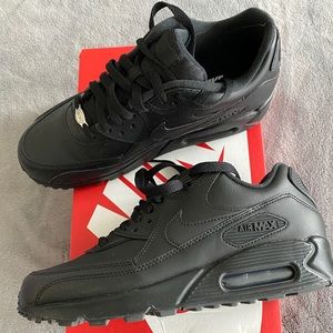 Black Leather Air Max 90